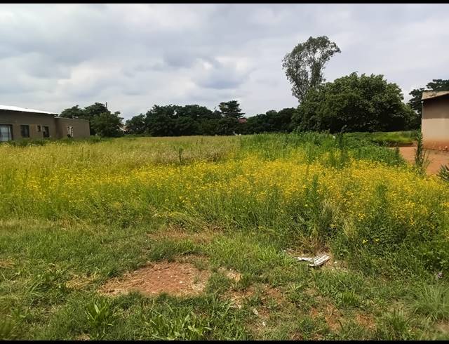 1,021M² VACANT LAND FOR SALE IN KOOKRUS
